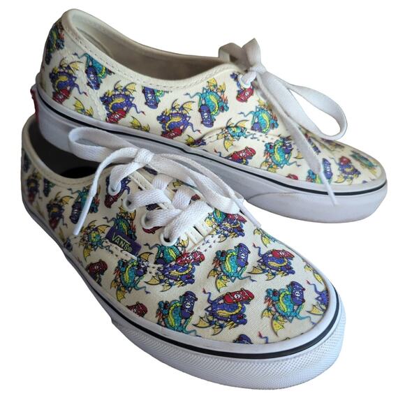 VANS OFF THE WALL Dragon on Pirate Skateboard Youth Boy or Girl Sneakers Size 3 - Picture 1 of 8